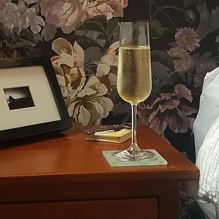 ニュープリマス Sequoia Steps Bed & Breakfast エクステリア 写真